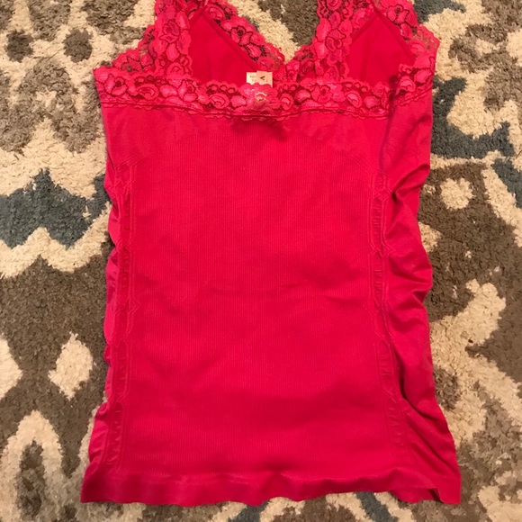 M U.S.A Pink form fitting tank top - Picture 2 of 4